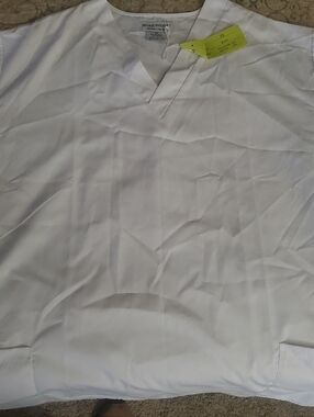 Womens White V-Neck Medical Scrub Top Natural Uniforms 2x